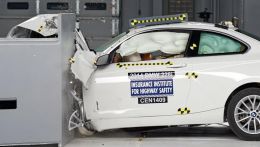 IIHS провел серию краш тестов BMW 2-й серии