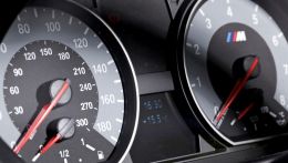 bmw-e82-1m-control-panel.jpg bmw-e82-1m-control-panel.jpg